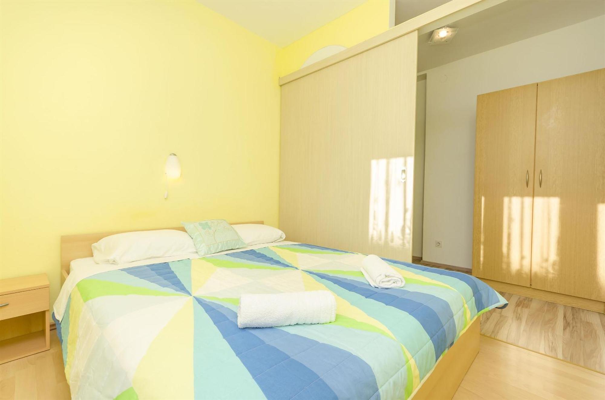 Apartments Rajka Vodice Esterno foto